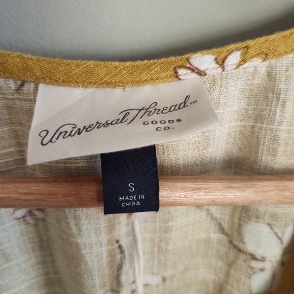 Universal Thread Yellow V Neck Maxi Dress Size Small - Picture 10 of 10